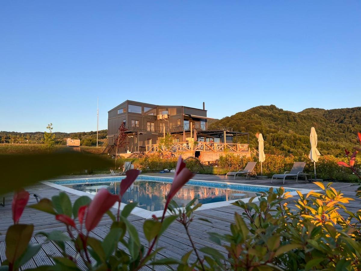 Flandra Glamping Hotel Corbeni Exterior photo