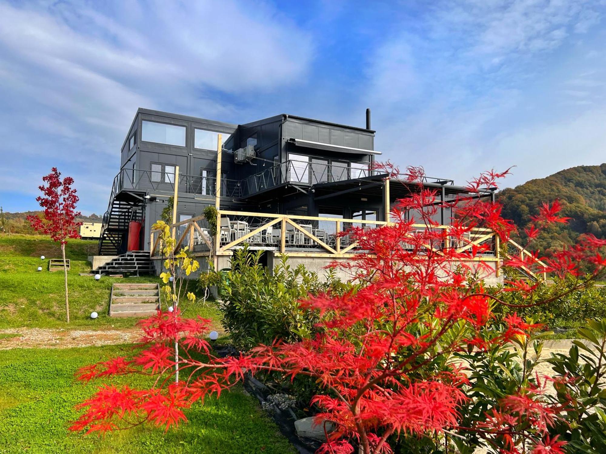 Flandra Glamping Hotel Corbeni Exterior photo