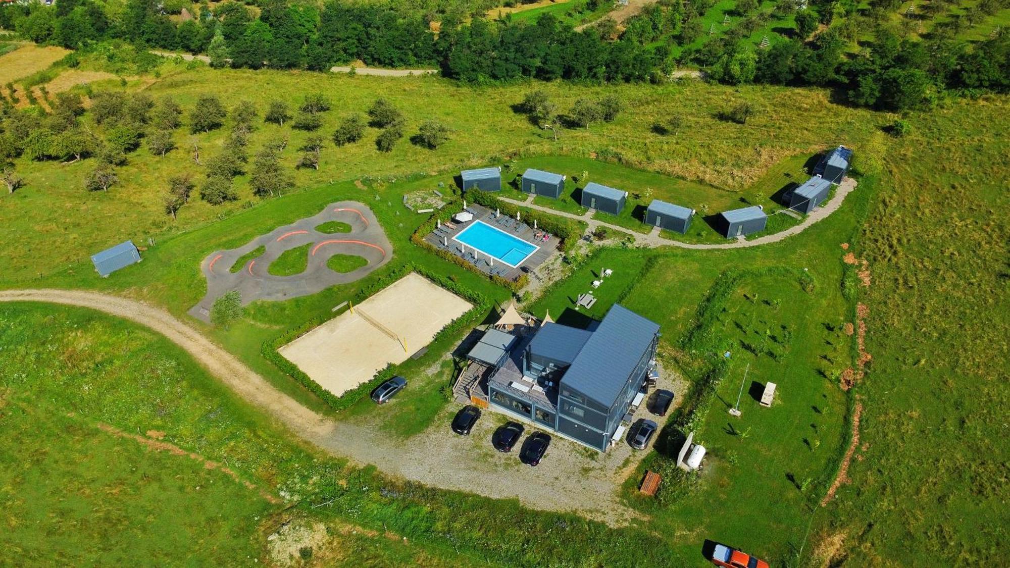 Flandra Glamping Hotel Corbeni Exterior photo