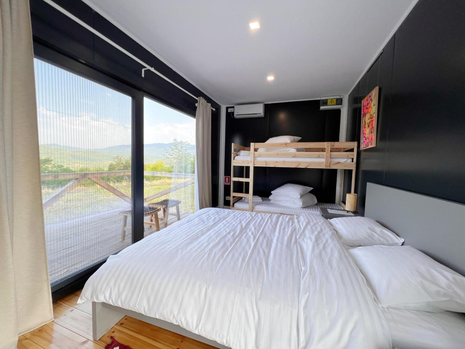 Flandra Glamping Hotel Corbeni Exterior photo